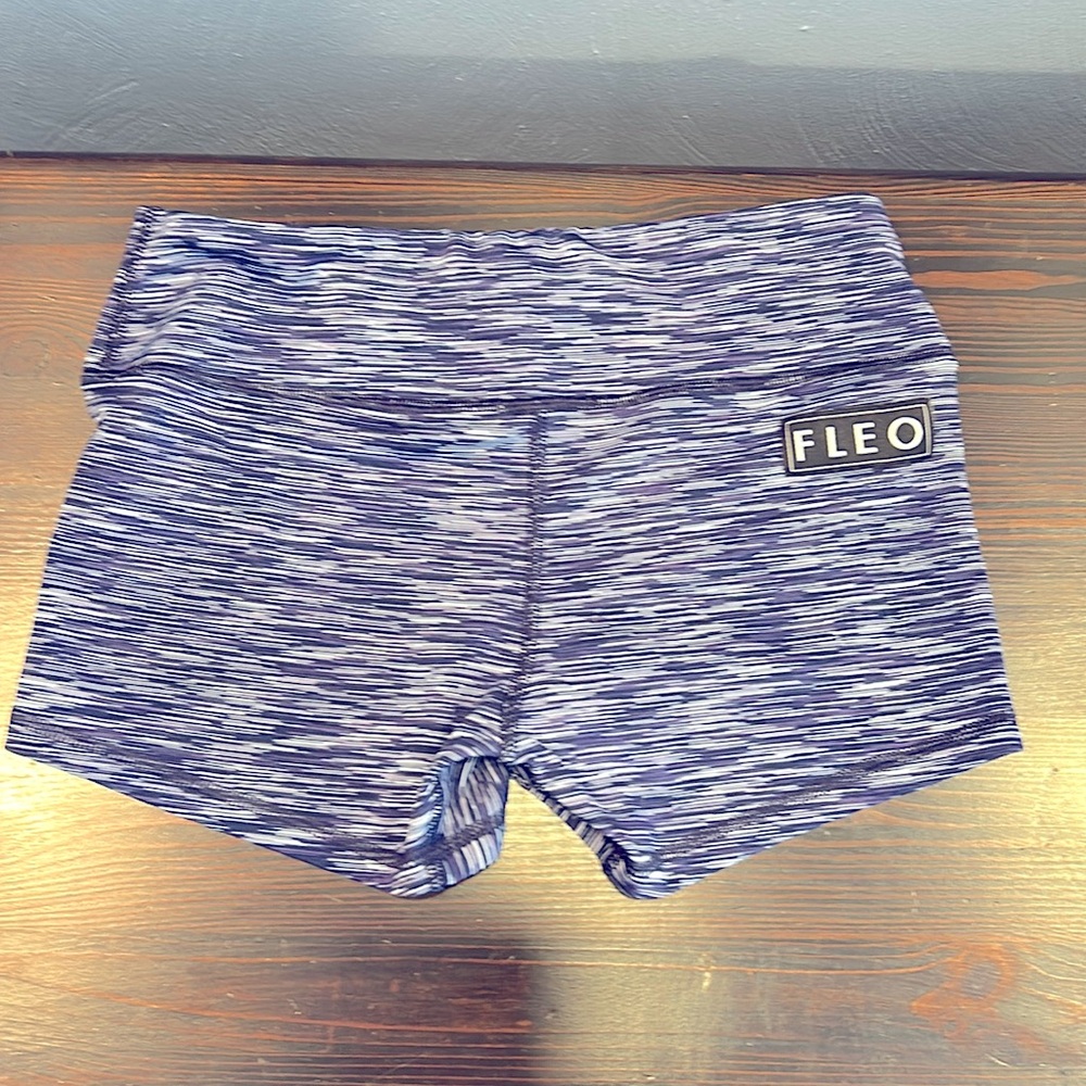 FLEO size small shorts
CrossFit